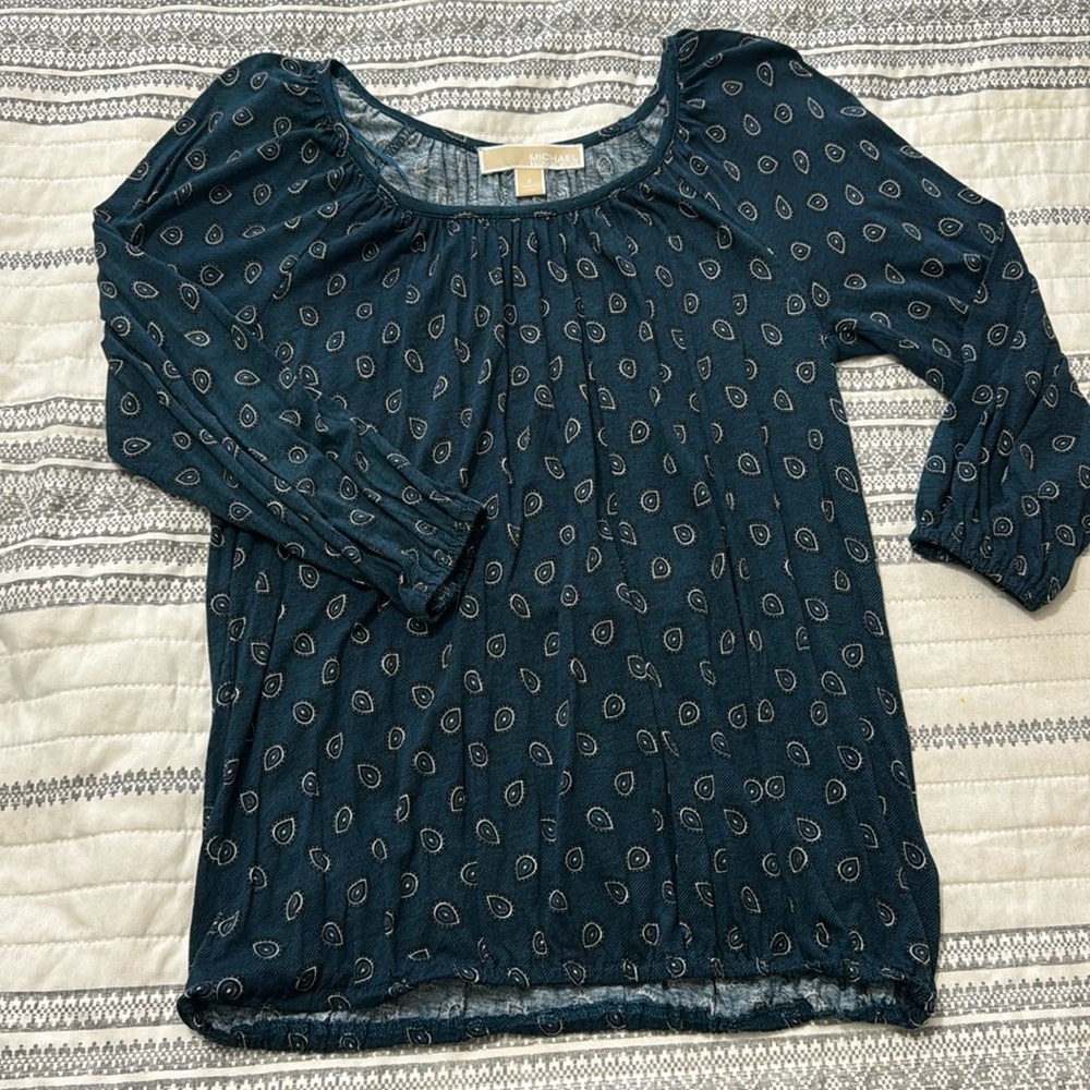 Michael Kors top. Petit. 3/4 sleeves